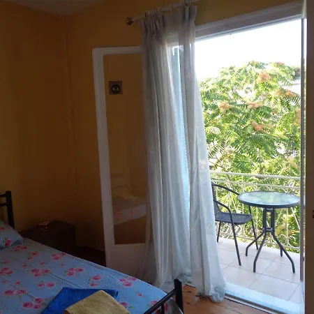 Tonias Place * Corfu (city)