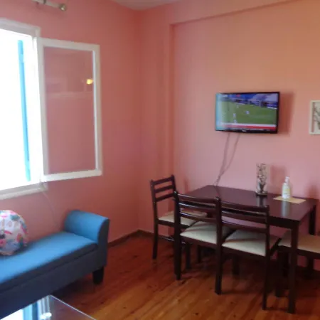 Tonias Place דירה