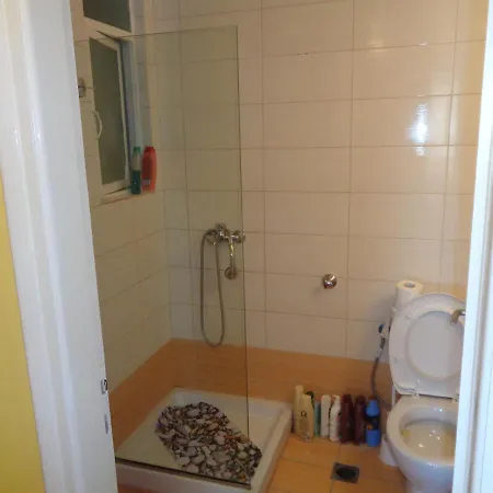 Tonias Place דירה