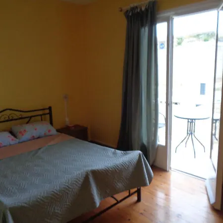 Tonias Place דירה