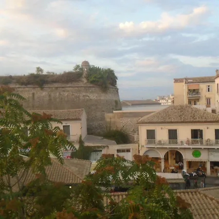 Tonias Place דירה *