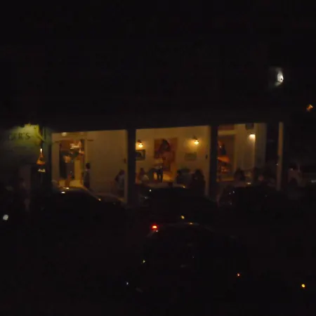 Tonias Place דירה