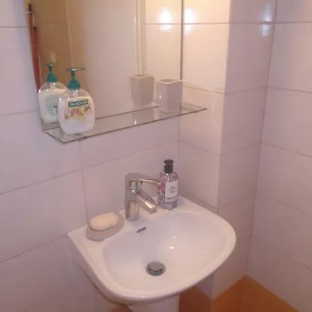 Tonias Place דירה