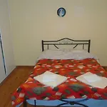 Апартаменты Tonias Place